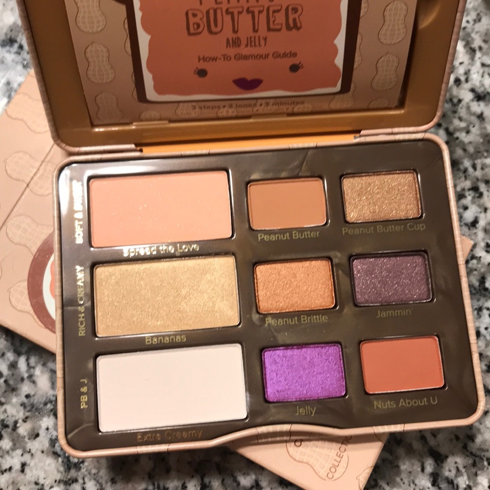 Too Faced Peanut butter and jelly pallet